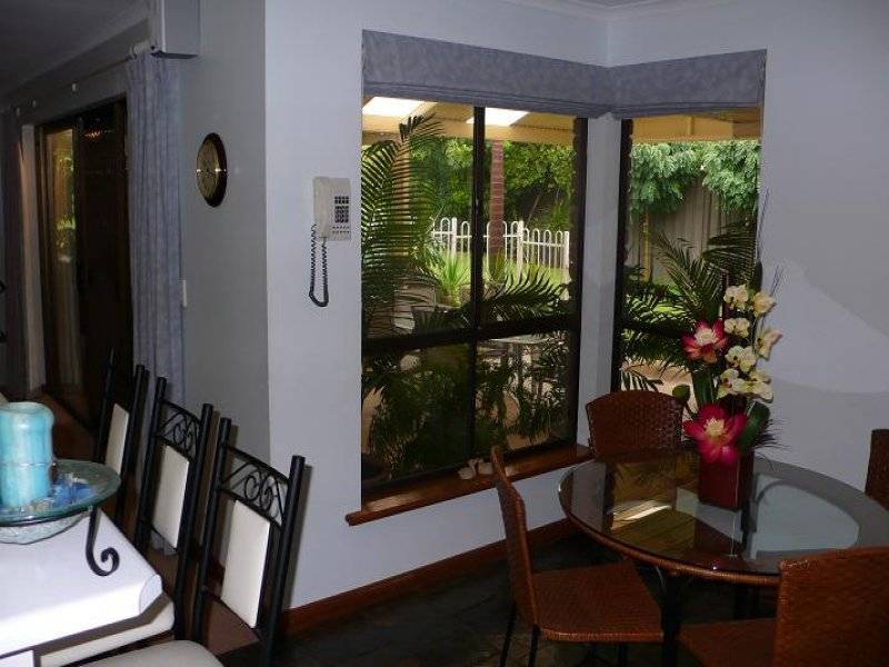 31 Burford Crescent, Redwood Park SA 5097