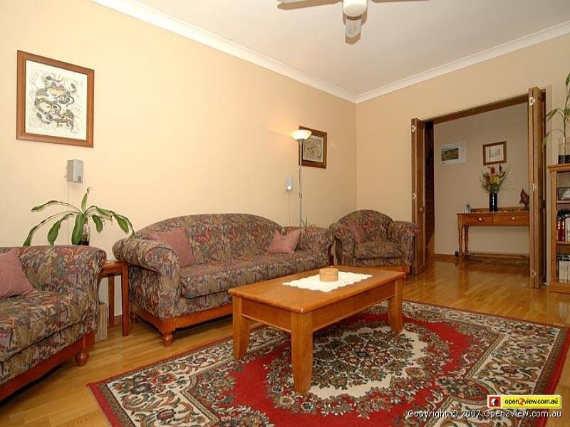 6 Dennis Grove, Vista SA 5091