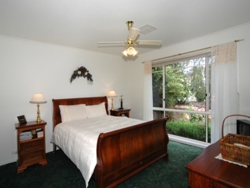 6 Humewood Place, Golden Grove SA 5125