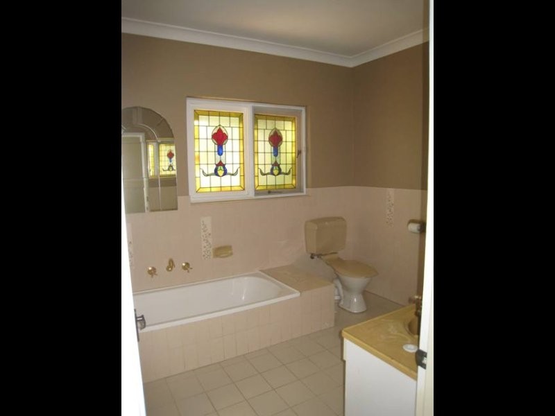 6 Janlyn Road, Vista SA 5091