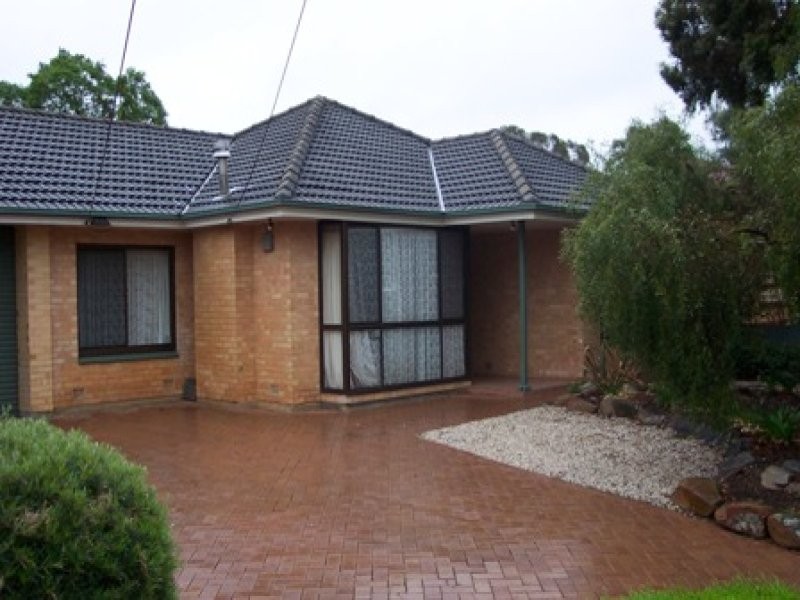 12 Heather Drive, Para Vista SA 5093