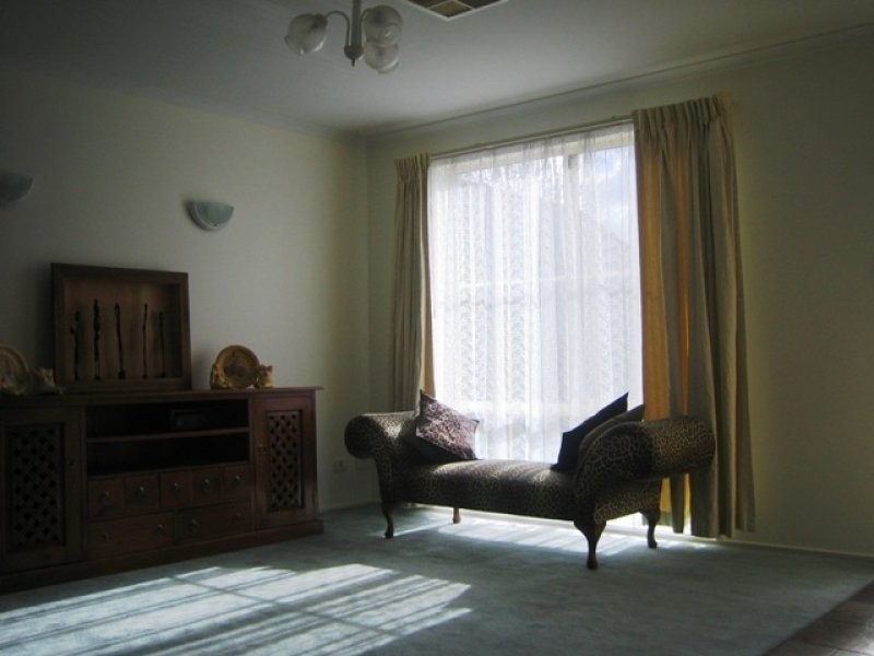 6 Peppermint Close, Greenwith SA 5125