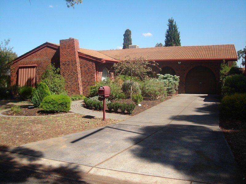 12 Chifley Street, Hope Valley SA 5090