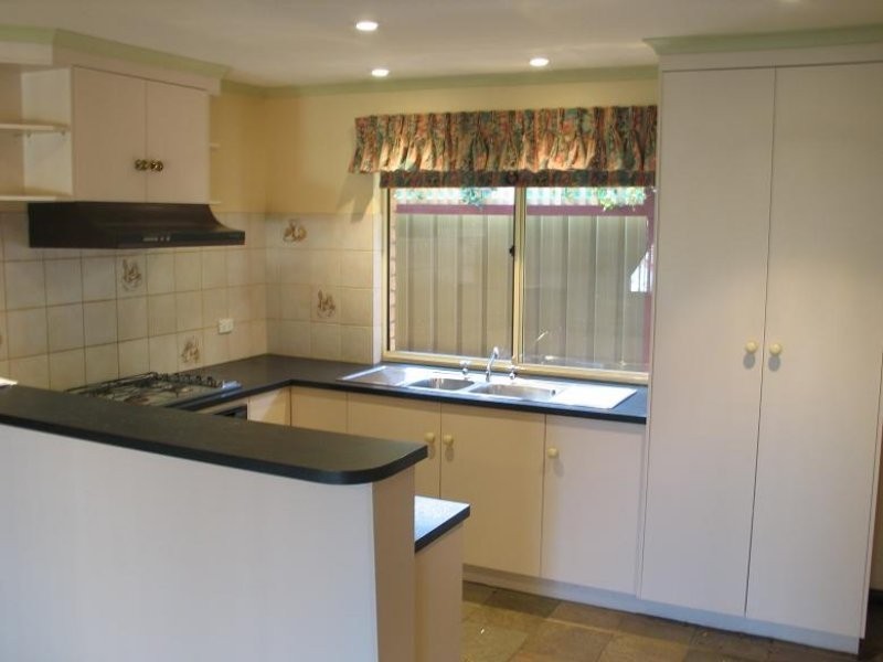 42 HEDGEROW DRIVE, Gulfview Heights SA 5096