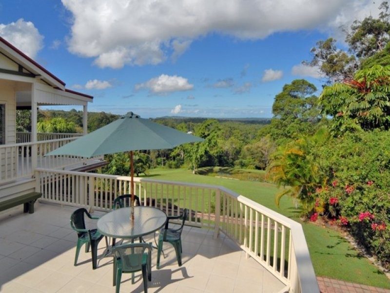 5 Hinterland Close, Tinbeerwah QLD 4563