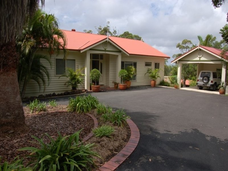 5 Hinterland Close, Tinbeerwah QLD 4563