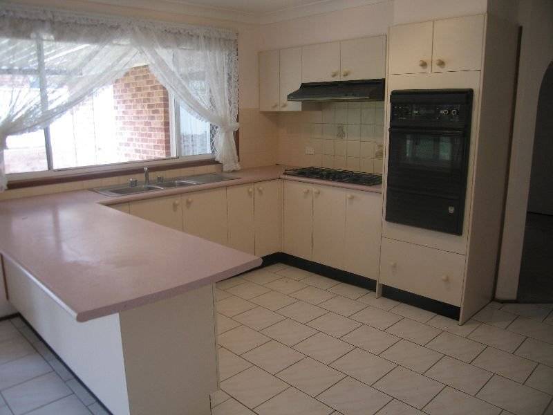 12 Foxton Street, Quakers Hill NSW 2763