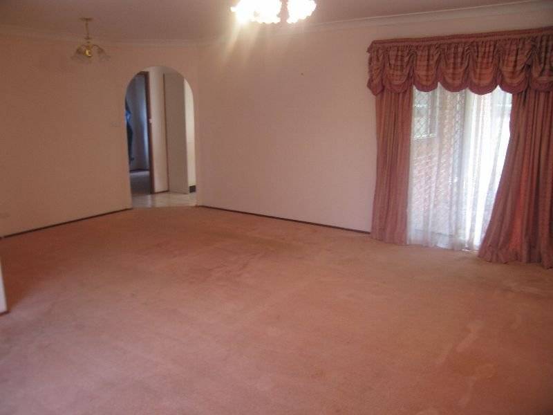 12 Foxton Street, Quakers Hill NSW 2763