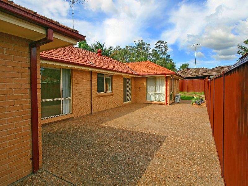 4 Brigid Place, Quakers Hill NSW 2763