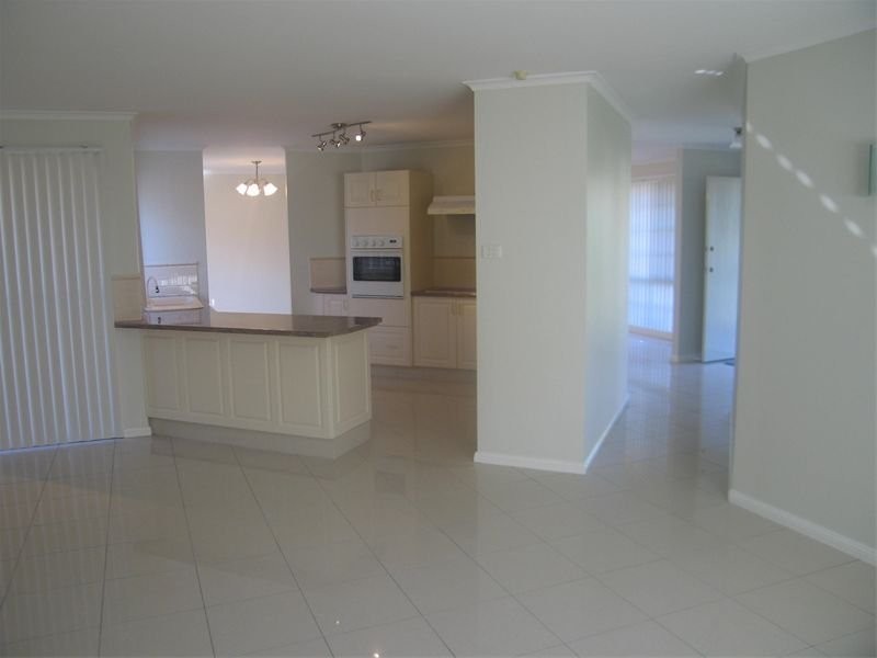 7 Staff Avenue, Glenwood NSW 2768