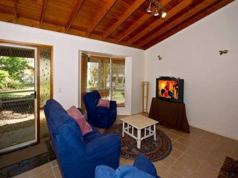 10 Coachwood Street, Crestmead QLD 4132