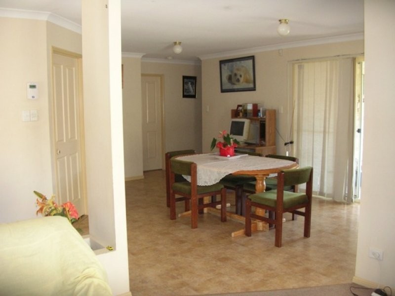 27 Billabong Drive, Crestmead QLD 4132