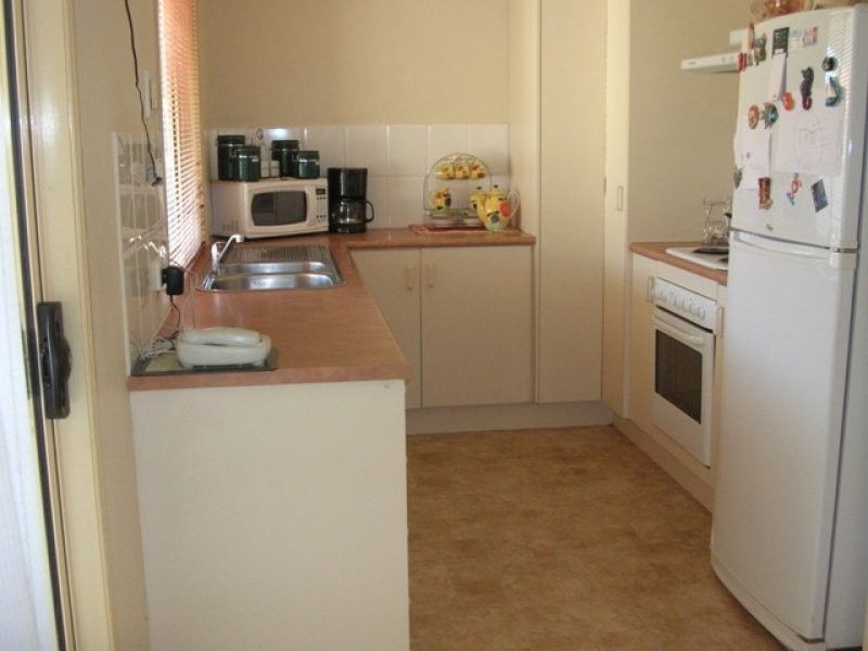 27 Billabong Drive, Crestmead QLD 4132