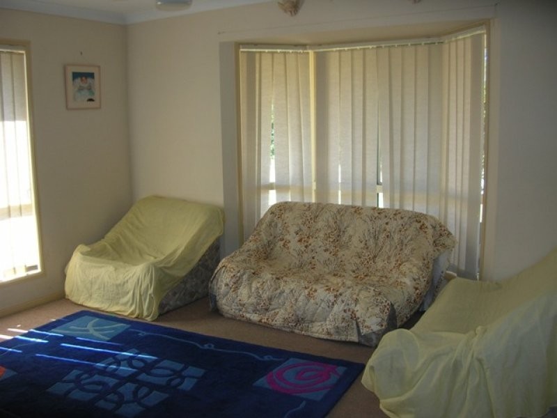 27 Billabong Drive, Crestmead QLD 4132