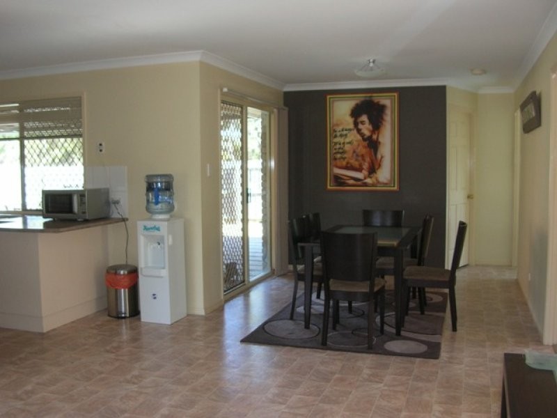 17 Oakwood Drive, Waterford West QLD 4133
