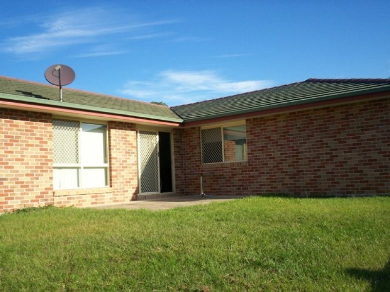 13 Woodrow Place, Marsden QLD 4132