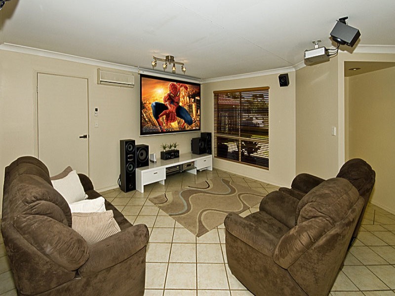 6 Lucas Court, Crestmead QLD 4132