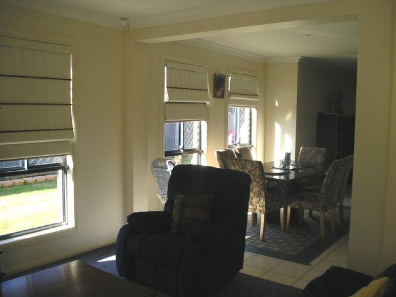 40 Lakeview Drive, Logan Reserve QLD 4133