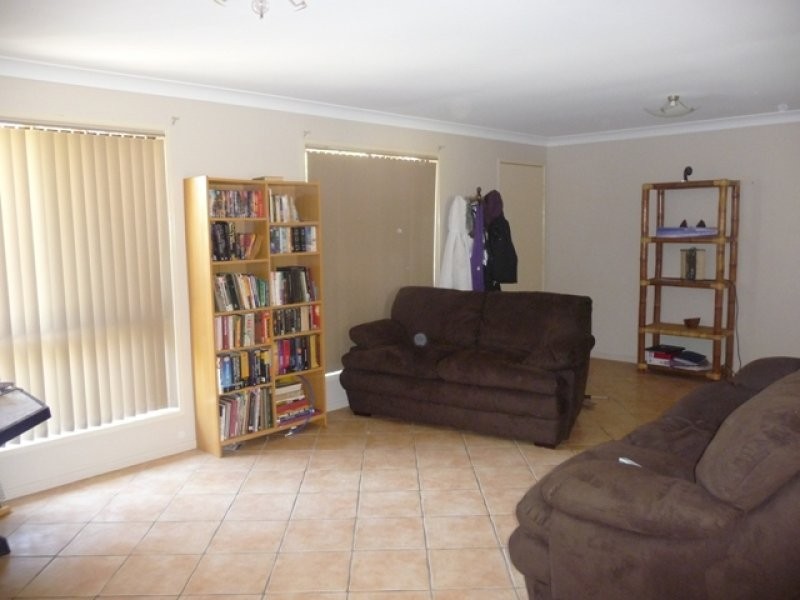 18 Dombeyah Street, Crestmead QLD 4132