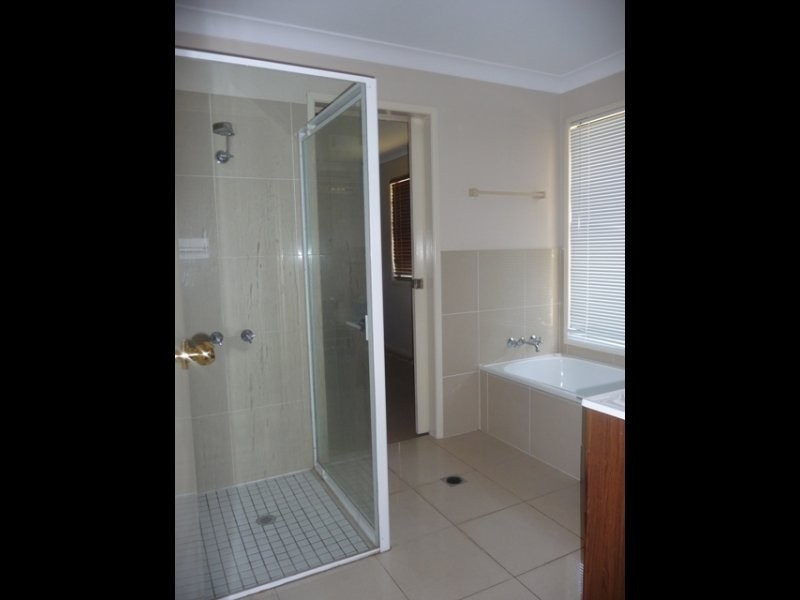 18 Dombeyah Street, Crestmead QLD 4132