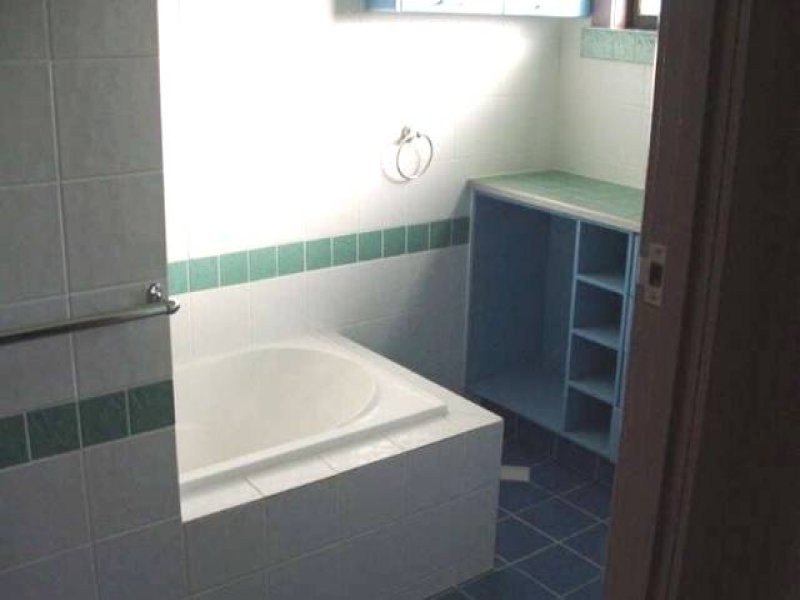 4 Cypress Drive, Marsden QLD 4132