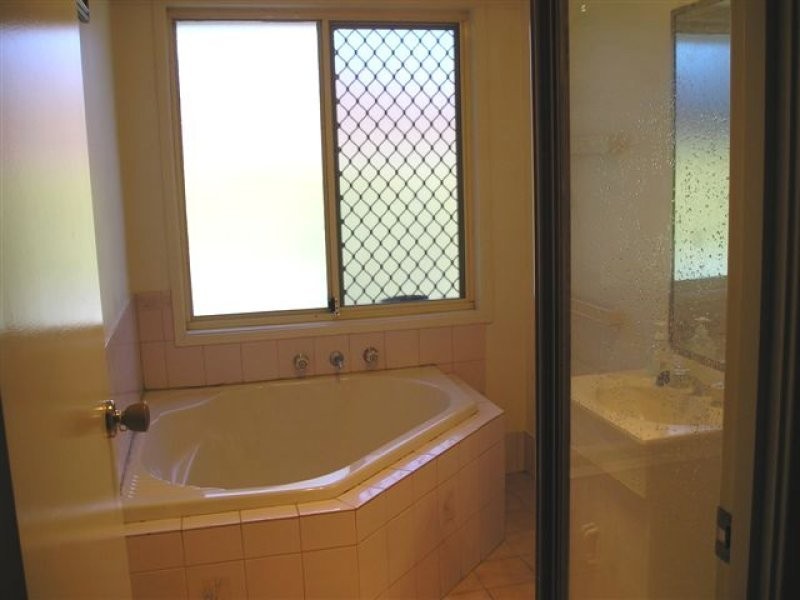 9 Grandview Road, Crestmead QLD 4132