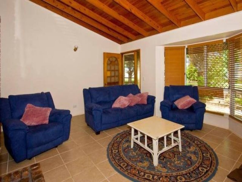 10 Coachwood Street, Crestmead QLD 4132