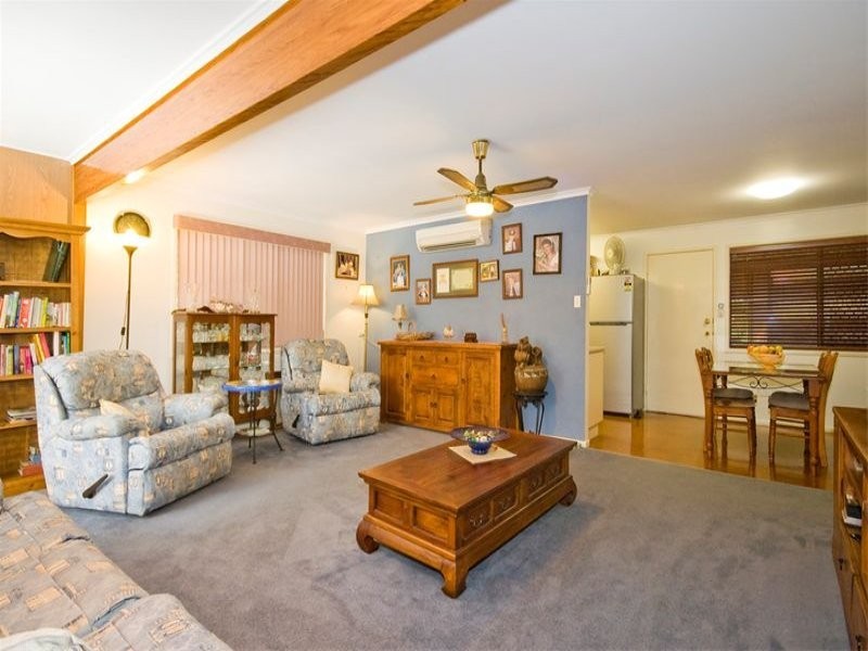 7 Robert St, Loganlea QLD 4131