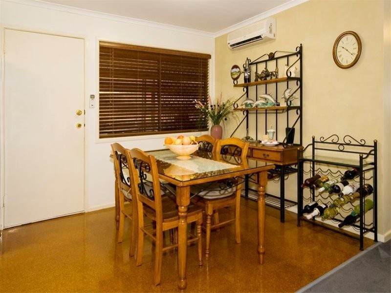 7 Robert St, Loganlea QLD 4131