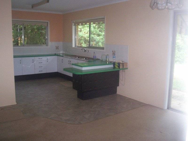 29 Vanessa Boulevard, Springwood QLD 4127