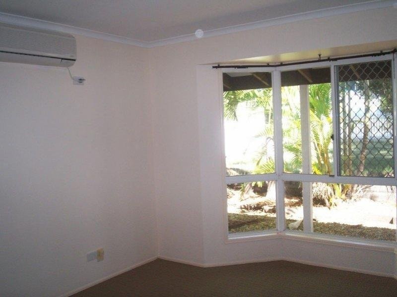 10 Coachwood Street, Crestmead QLD 4132