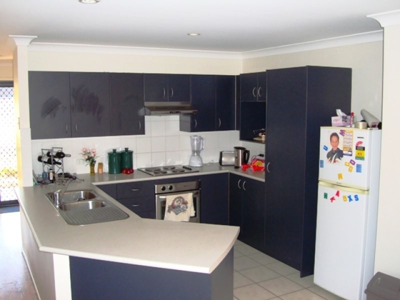 13 Robur Street, Marsden QLD 4132