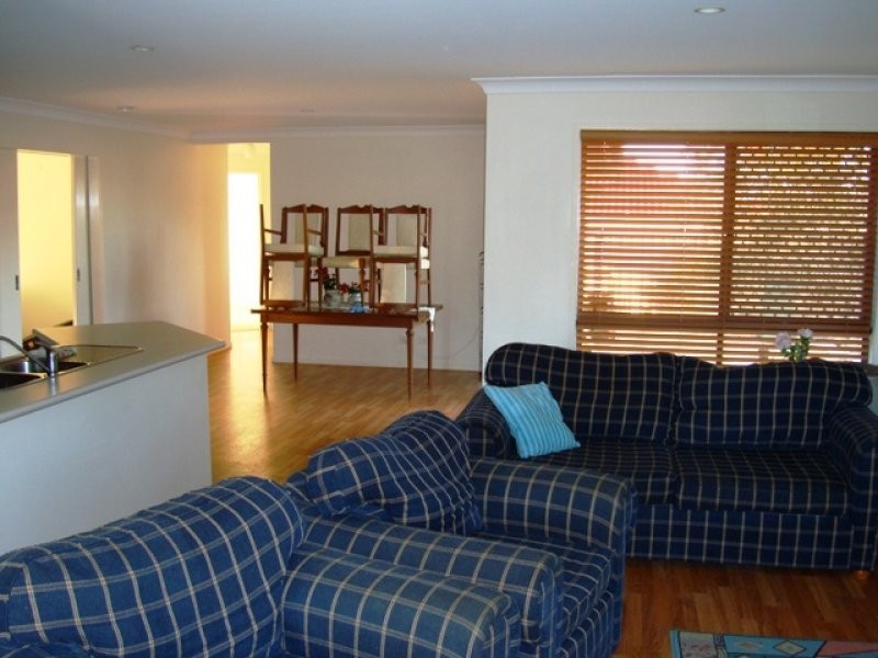 13 Robur Street, Marsden QLD 4132