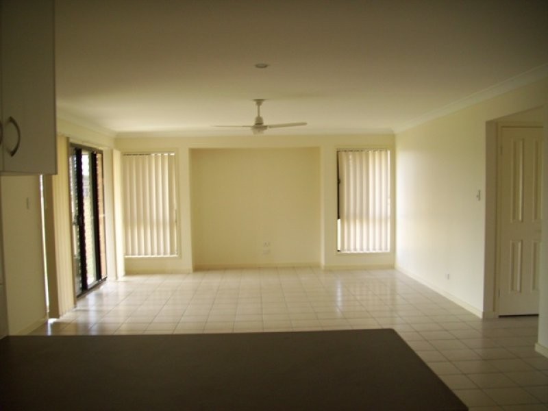 5 Kite Crescent, Eagleby QLD 4207