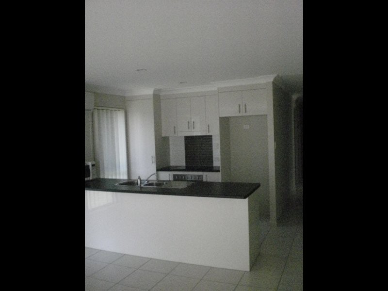 118 First Avenue, Marsden QLD 4132