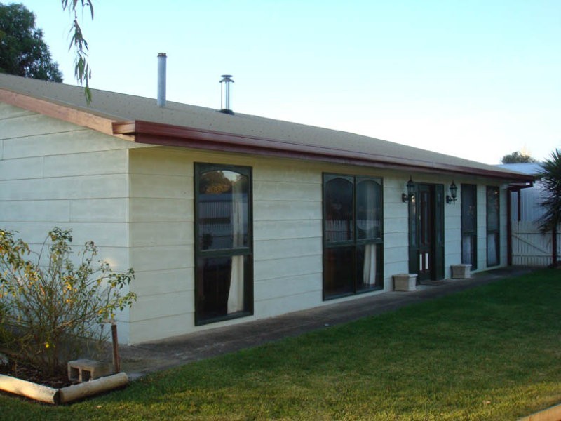 1 Peters Street, Tantanoola SA 5280