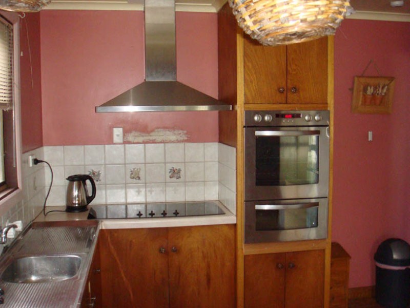 1 Peters Street, Tantanoola SA 5280