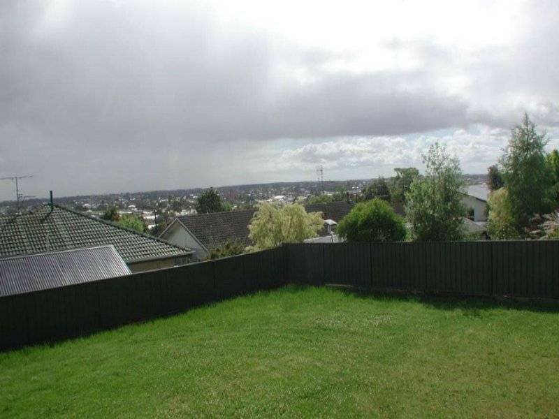 19 Degaris Street, Mount Gambier SA 5290