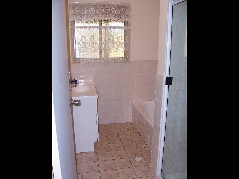 42 Daniel Road, Aldershot QLD 4650