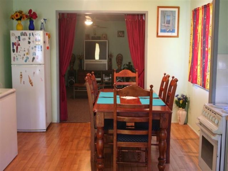 15 Lewis St, Roma QLD 4455