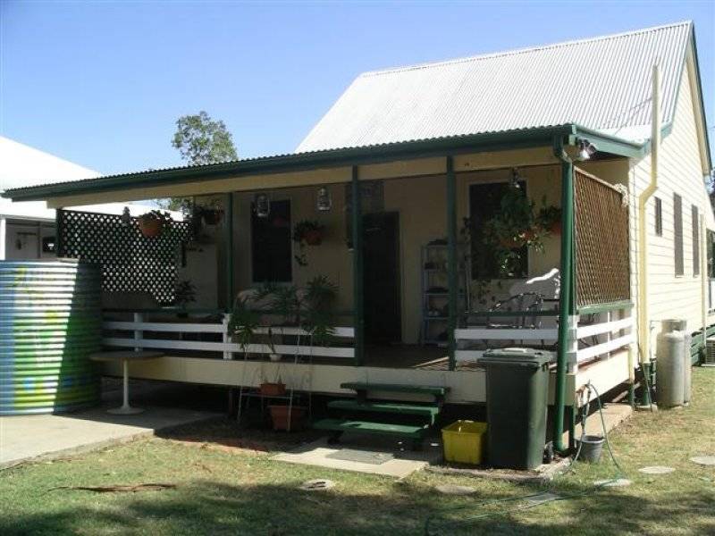 16 Hoffman St, Roma QLD 4455