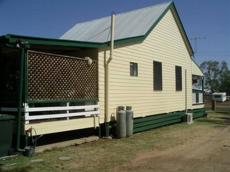 16 Hoffman St, Roma QLD 4455