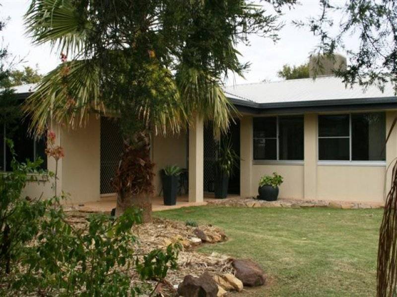 24 Howard St, Roma QLD 4455