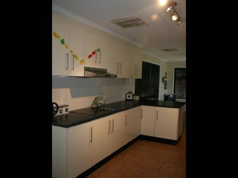 24 Howard St, Roma QLD 4455