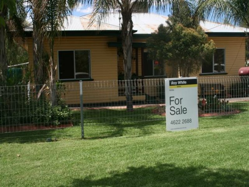 21 Timbury Street, Roma QLD 4455