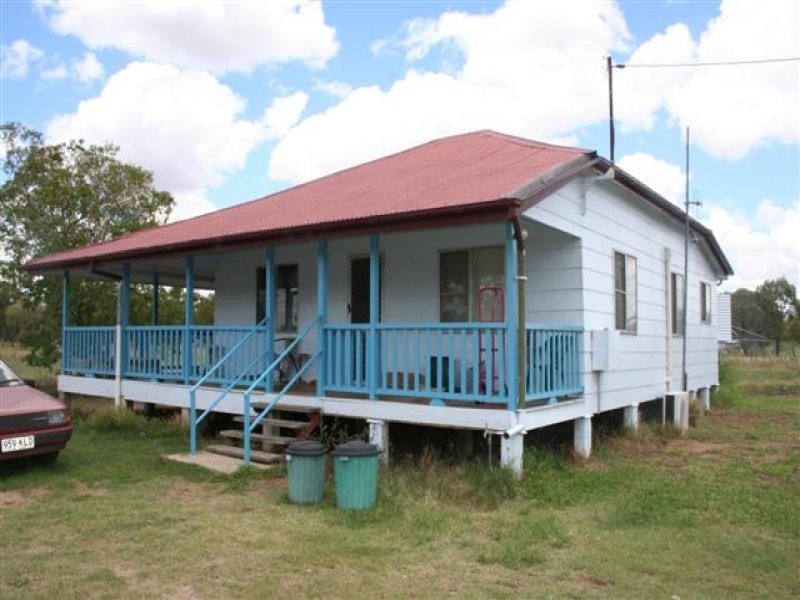 19 Flinders Street, Yuleba QLD 4427