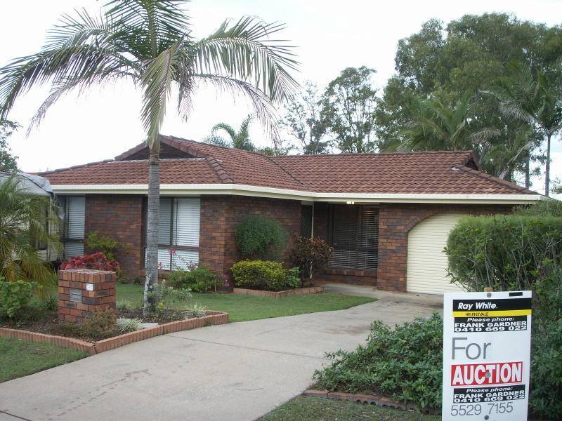10 Latrobe Avenue, Helensvale QLD 4212