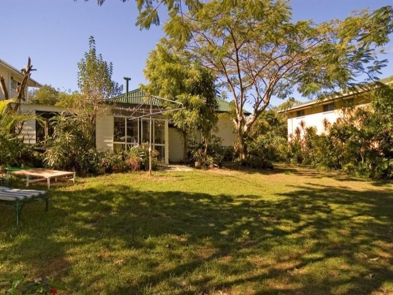 18 Echlin St, Labrador QLD 4215