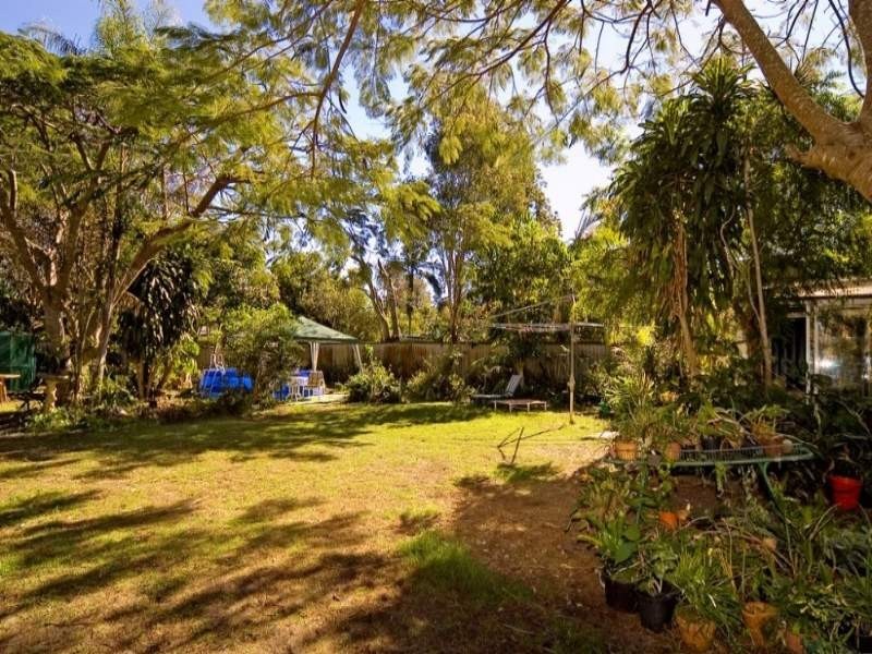 18 Echlin St, Labrador QLD 4215