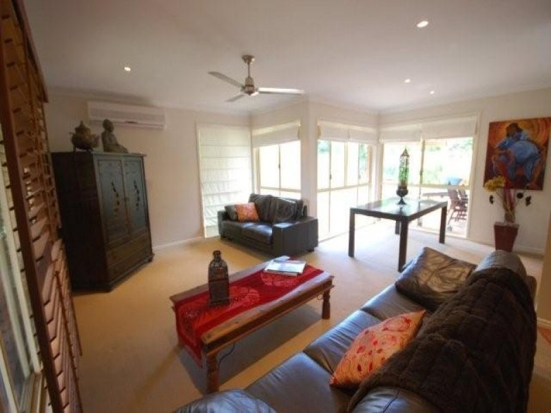 14 Edgeworth Place, Helensvale QLD 4212